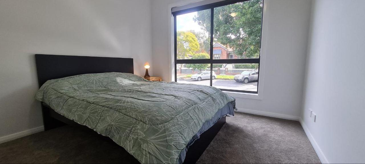 Apartment Cozy And Modern 3-bedroom